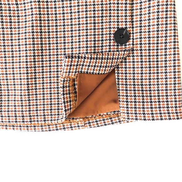 Brown/ Tan Short Plaid Skirt (Small) - Picture 7 of 8